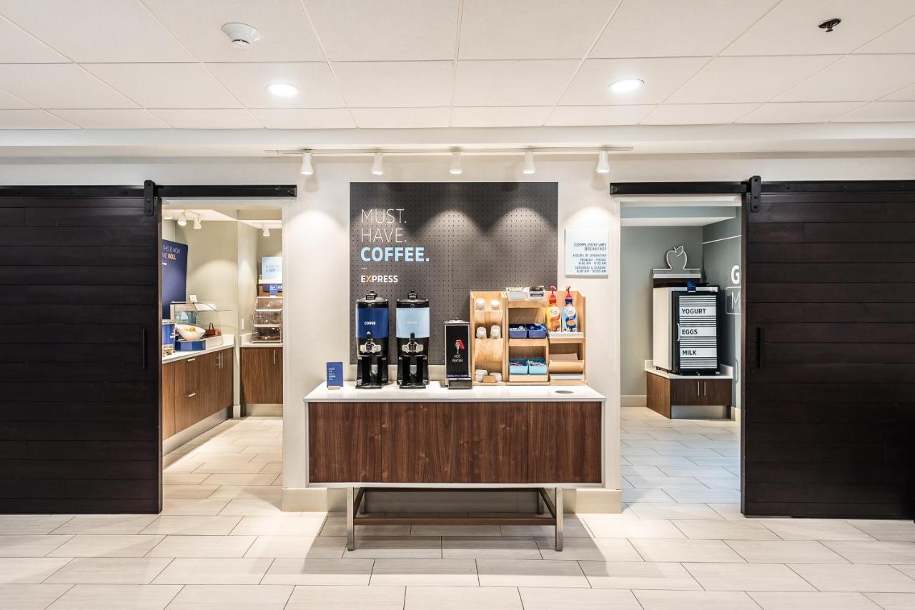 Holiday Inn Express Flint-Campus Area By Ihg Esterno foto