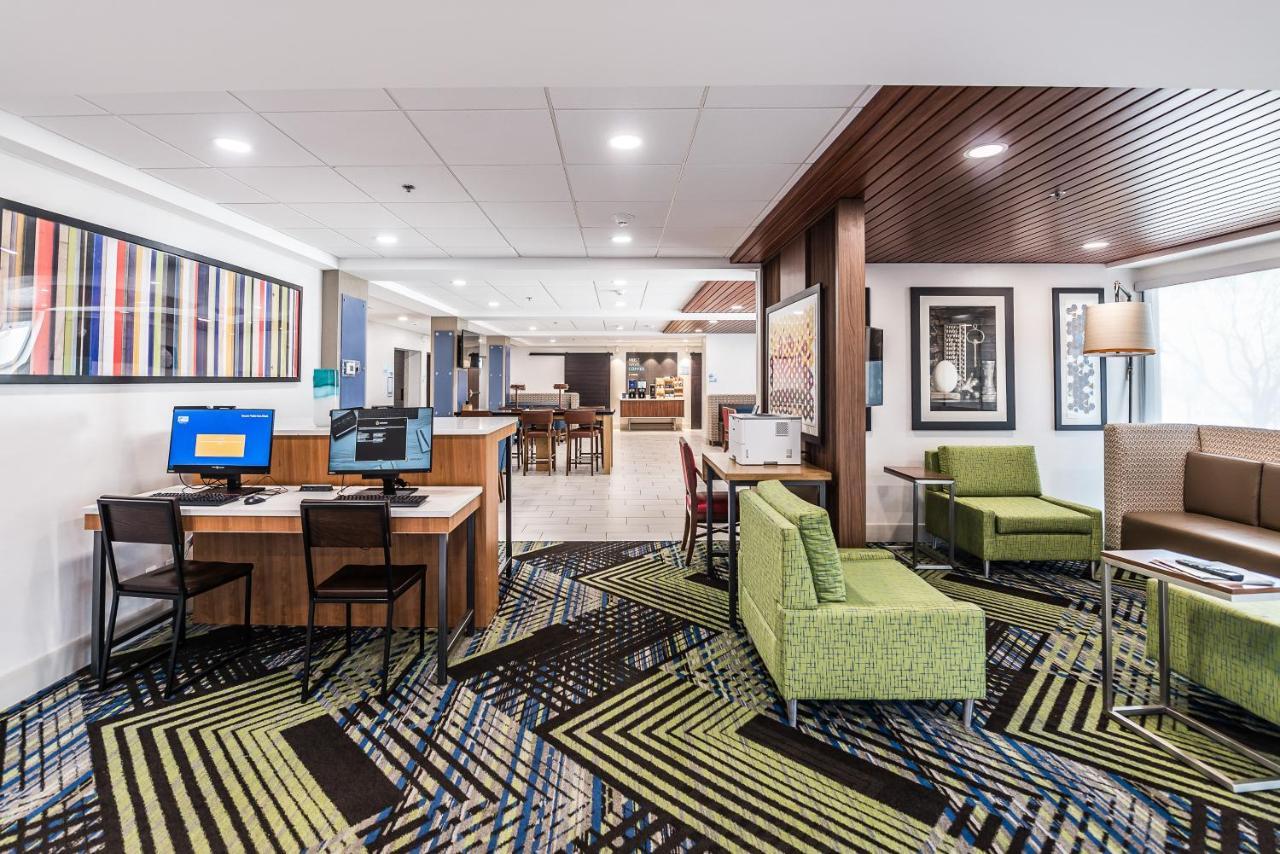 Holiday Inn Express Flint-Campus Area By Ihg Esterno foto