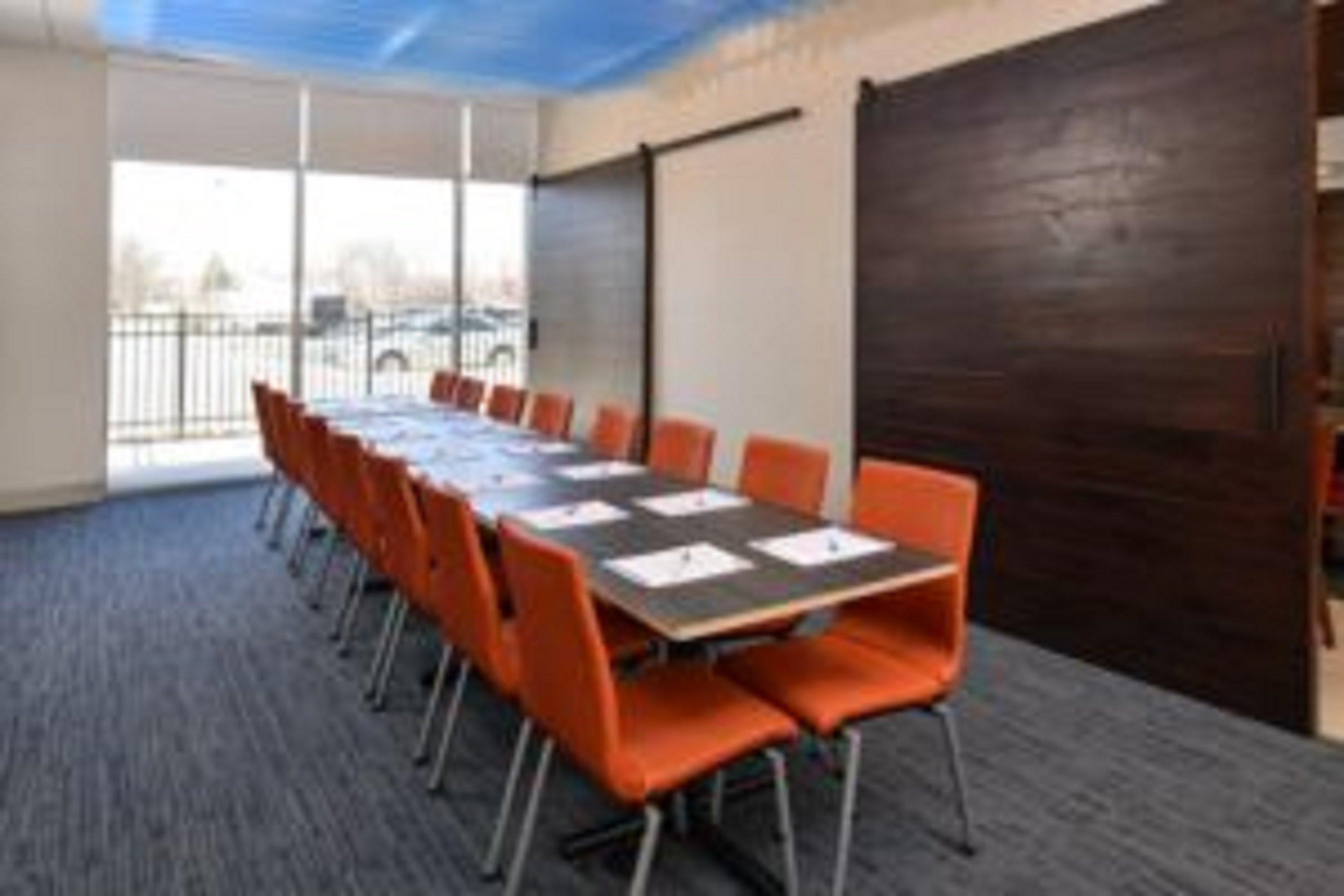 Holiday Inn Express Flint-Campus Area By Ihg Esterno foto