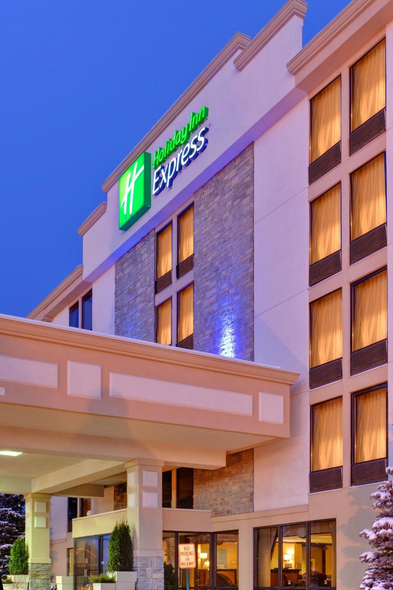 Holiday Inn Express Flint-Campus Area By Ihg Esterno foto